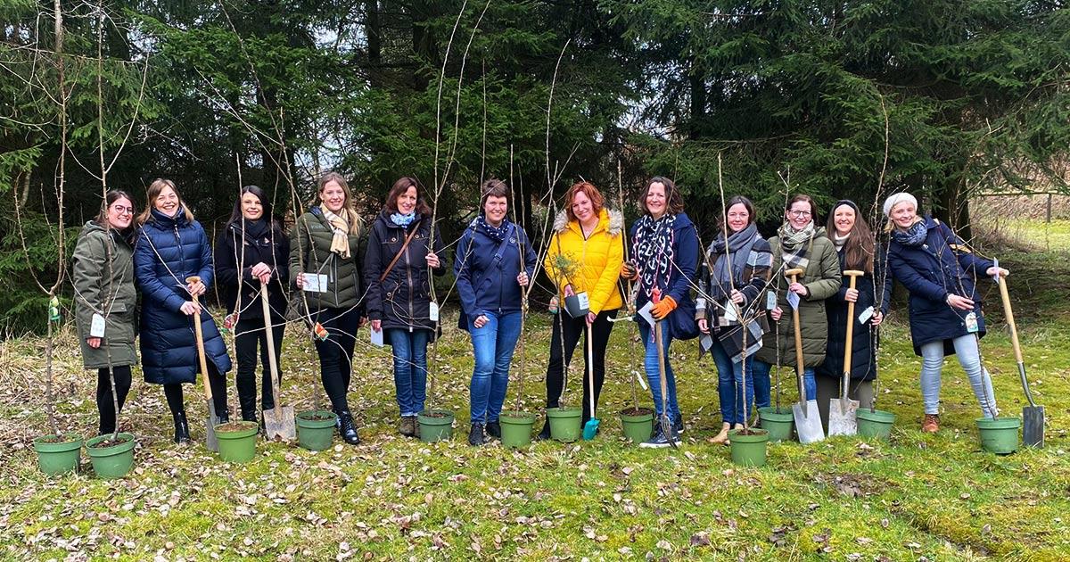 Baumpflanzaktion Briloner Waldfeen Waldfeenpfad Totallokal