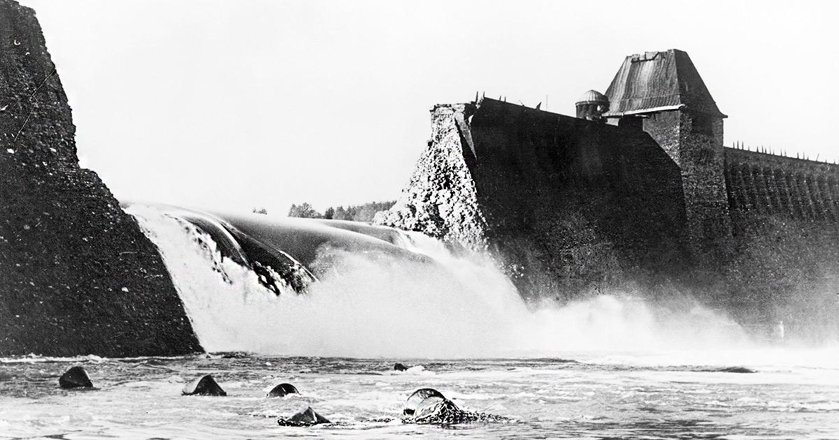 Bombenangriff Moehnetalsperre Angriff britischer Bomber in der Nacht vom 16. auf den 17. Mai 1943 Warstein Brilon Totallokal Staumauer