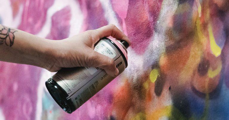 VHS Brilon Totallokal Graffiti Workshop mit Tim Onday