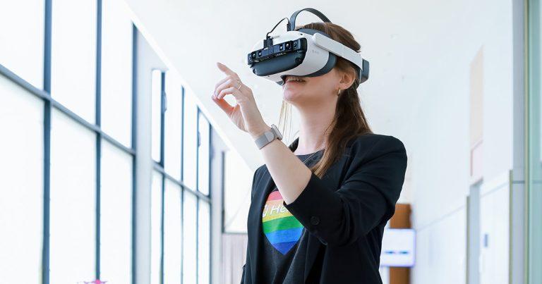 VR Brillen fuer die Pflege Ausbildung Brilon Totallokal