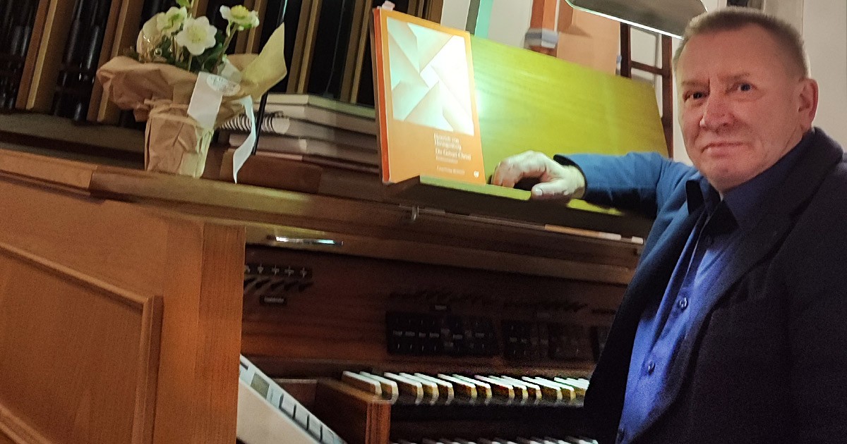 Organist Michael Gumenjuk